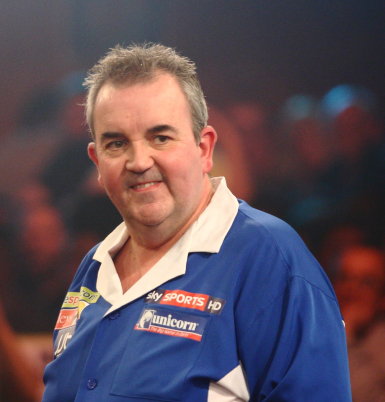 Easy Wigan win for Taylor: Фил Тэйлор (Phil Taylor) на фото